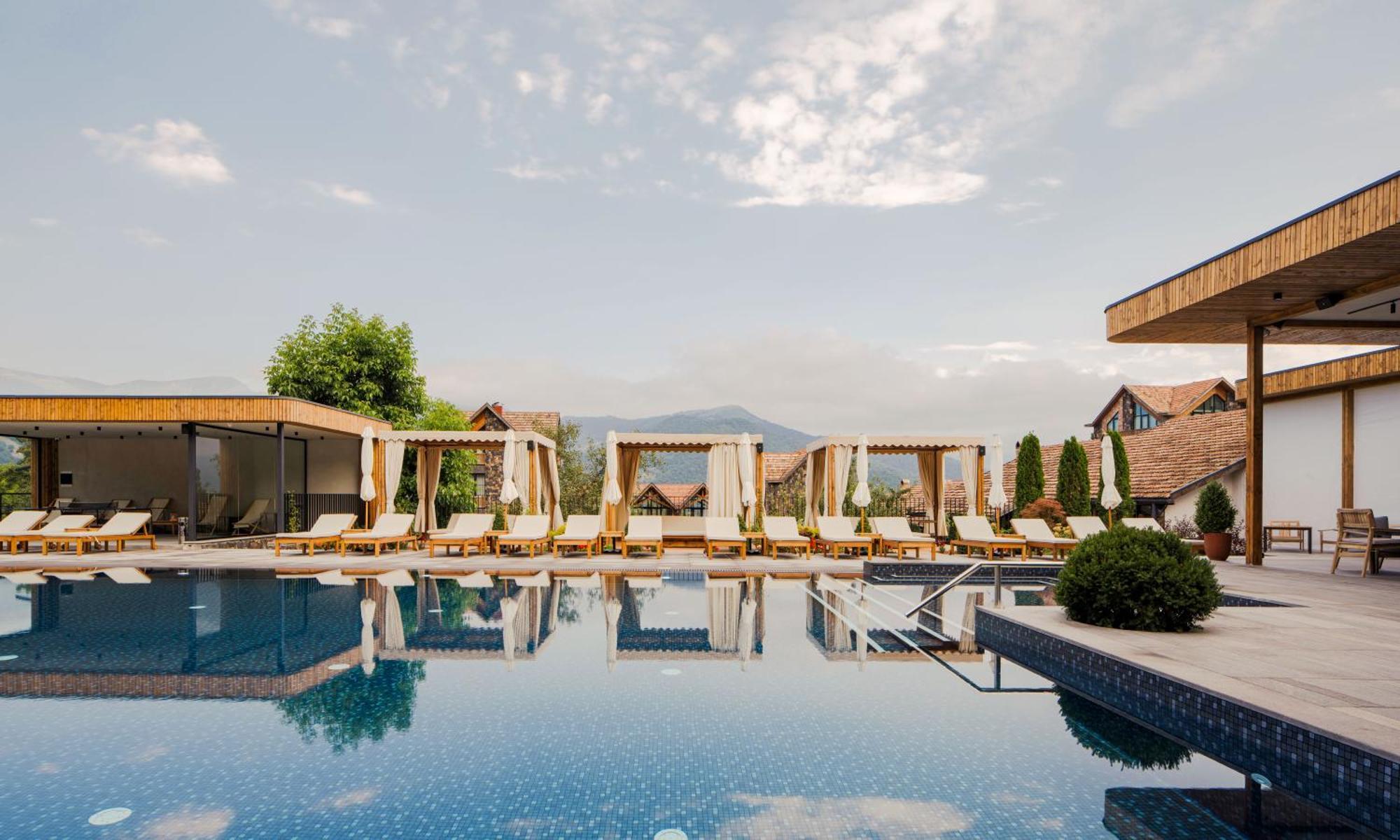 Dilijani Tun Hotel & Restaurant Exterior photo